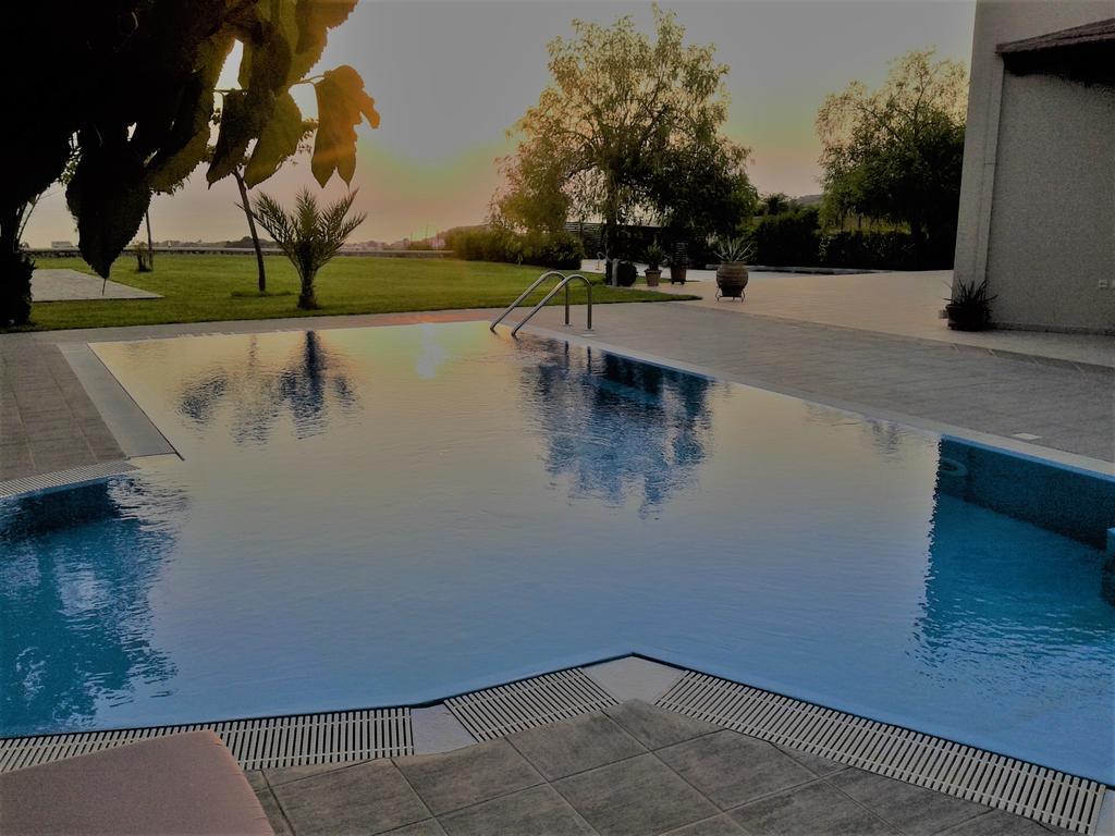 Villa Leyland Фалираки Екстериор снимка
